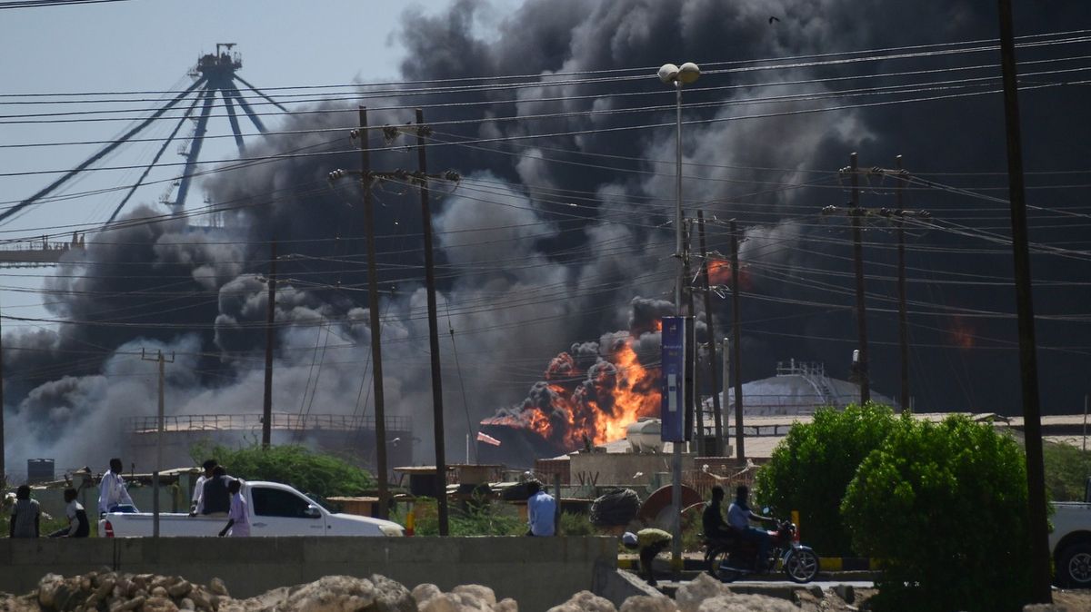 Raketa zasáhla mateřskou školu. Ze Súdánu hlásí padesát mrtvých, z toho většinu dětí